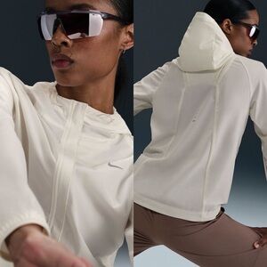 Nike Swift Repel Packable Running Jacket